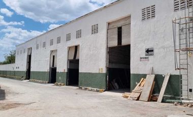 Nave Industrial de 11,816 m2 en renta en Periférico Norte