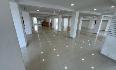 Renta local comercial 1er piso en Satélite sobre lateral del Periférico