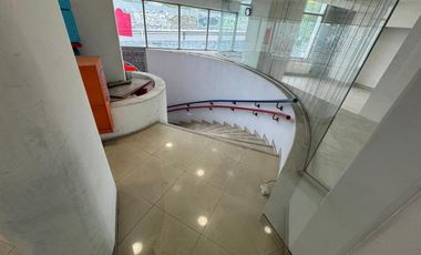 Renta local comercial 1er piso en Satélite sobre lateral del Periférico