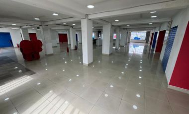 Renta local comercial 1er piso en Satélite sobre lateral del Periférico