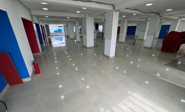 Renta local comercial 1er piso en Satélite sobre lateral del Periférico
