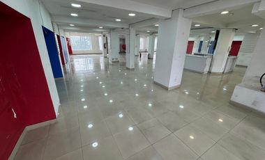 Renta local comercial 1er piso en Satélite sobre lateral del Periférico