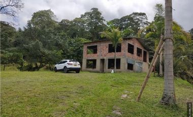 Finca en Venta , en la vía La Vega Sasaima Precio de oportunidad