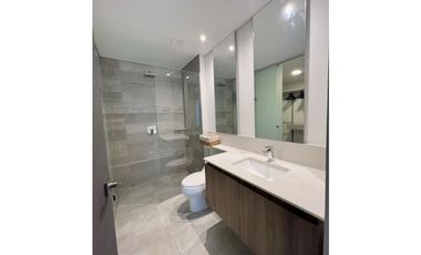 Moderno y Amplio Apartamento Milla de Oro