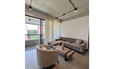 Moderno y Amplio Apartamento Milla de Oro