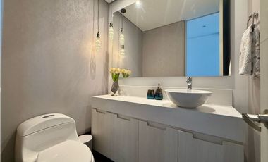 Modern High Floor in Poblado Tesoro