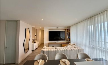 Modern High Floor in Poblado Tesoro