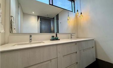 Modern High Floor in Poblado Tesoro