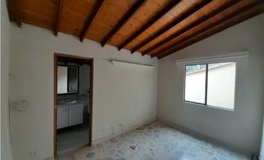Alquiler Casa Envigado Loma Brujas 8589348DL
