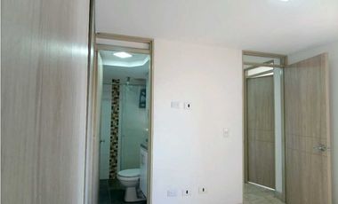 Arriendo apartamento en conjunto cerrado en Madrid $900.000