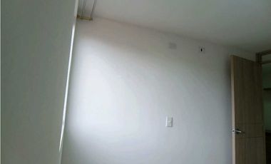 Arriendo apartamento en conjunto cerrado en Madrid $900.000