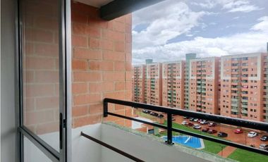 Arriendo apartamento en conjunto cerrado en Madrid $900.000