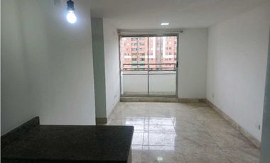 Arriendo apartamento en conjunto cerrado en Madrid $900.000