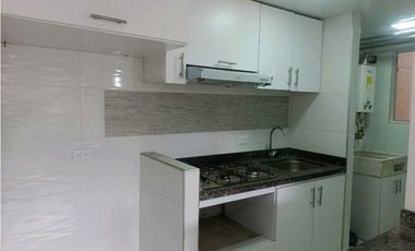Arriendo apartamento en conjunto cerrado en Madrid $900.000