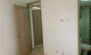Arriendo apartamento en conjunto cerrado en Madrid $900.000