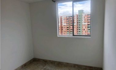 Arriendo apartamento en conjunto cerrado en Madrid $900.000