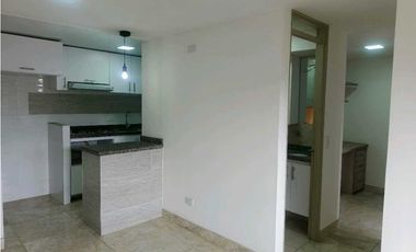 Arriendo apartamento en conjunto cerrado en Madrid $900.000