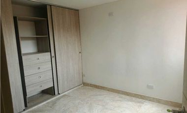 Arriendo apartamento en conjunto cerrado en Madrid $900.000