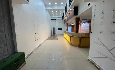 ARRIENDO Local Comercial de 170 m2, Metro Parque O´Higgins