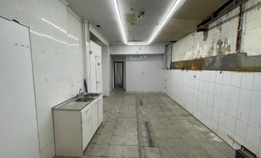 ARRIENDO Local Comercial de 170 m2, Metro Parque O´Higgins
