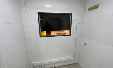 ARRIENDO Local Comercial de 170 m2, Metro Parque O´Higgins