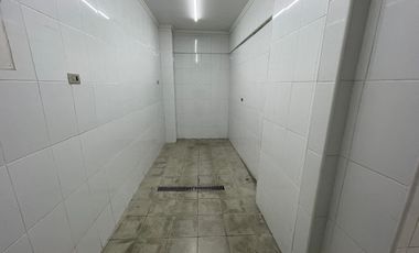 ARRIENDO Local Comercial de 170 m2, Metro Parque O´Higgins