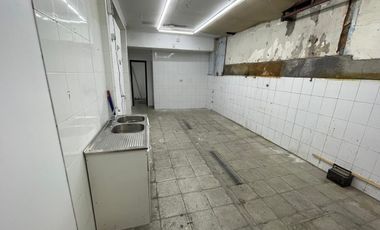 ARRIENDO Local Comercial de 170 m2, Metro Parque O´Higgins