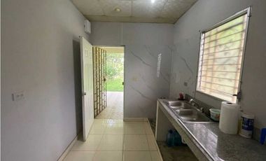 ALQUILER DE CASA EN BOQUERON   CERCADA ATRAS CON SISTEMA DE SEGURIDAD