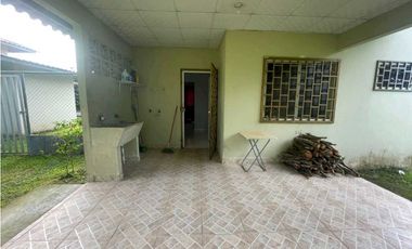 ALQUILER DE CASA EN BOQUERON   CERCADA ATRAS CON SISTEMA DE SEGURIDAD