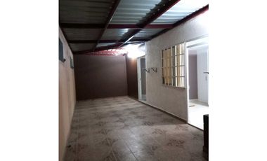 Venta de casa de 2 pisos  en Las Cumbres