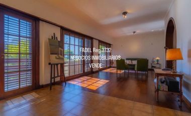 Moreno y La Rioja Piso 4 ambientes al frente + cochera