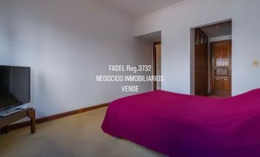 Moreno y La Rioja Piso 4 ambientes al frente + cochera
