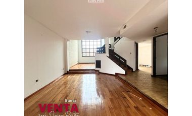 OPORTUNIDAD Chalet 3 plantas con piscina a refaccionar - Divino Rostro