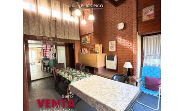 VENTA Chalet 5 amb terreno 645m2 - zona Güemes