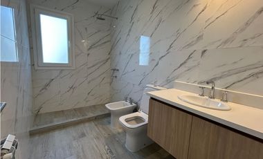 CASA EN COSTA ESMERAL SENDERO IV LOTE 391