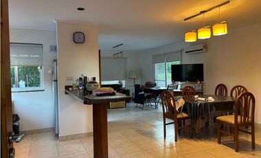 VENTA / CHALET 3 AMBIENTES / GAS NATURAL / APTO CREDITO /