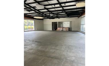 Local comercial para eventos-bodega. Rionegro-El Tablazo
