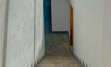 CASA EN RENTA CON JARDIN A 10 MINUTOS DEL CENTRO DE AVANDARO.