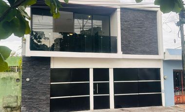 CASA DE 3 RECÁMARAS Y PISCINA