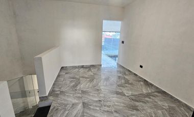 CASA DE 3 RECÁMARAS Y PISCINA