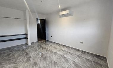 CASA DE 3 RECÁMARAS Y PISCINA