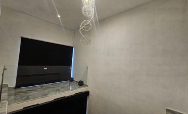 CASA DE 3 RECÁMARAS Y PISCINA
