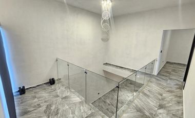 CASA DE 3 RECÁMARAS Y PISCINA