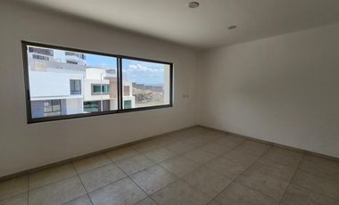Casa en Venta Loma Alta Tres Marías Fraccionamiento privado