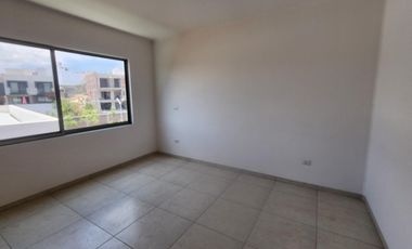 Casa en Venta Loma Alta Tres Marías Fraccionamiento privado