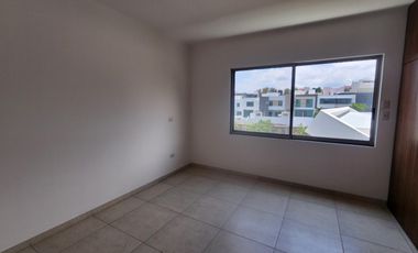 Casa en Venta Loma Alta Tres Marías Fraccionamiento privado