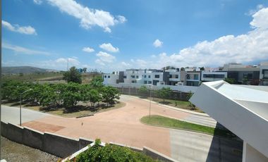 Casa en Venta Loma Alta Tres Marías Fraccionamiento privado