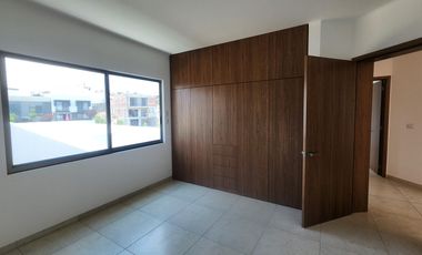 Casa en Venta Loma Alta Tres Marías Fraccionamiento privado