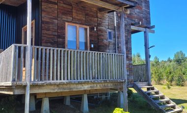 SE VENDE casa en parcela, cercana a puerto varas,3D 2B con orilla de rio