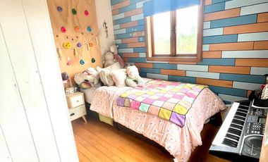 SE VENDE casa en parcela, cercana a puerto varas,3D 2B con orilla de rio